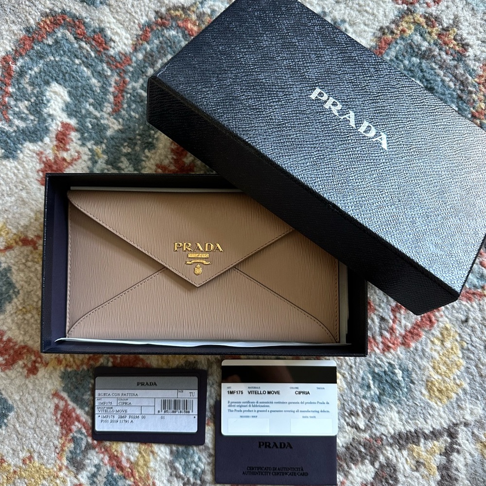 PRADA Vintello Move Envelope Wallet - Nude/Taupe